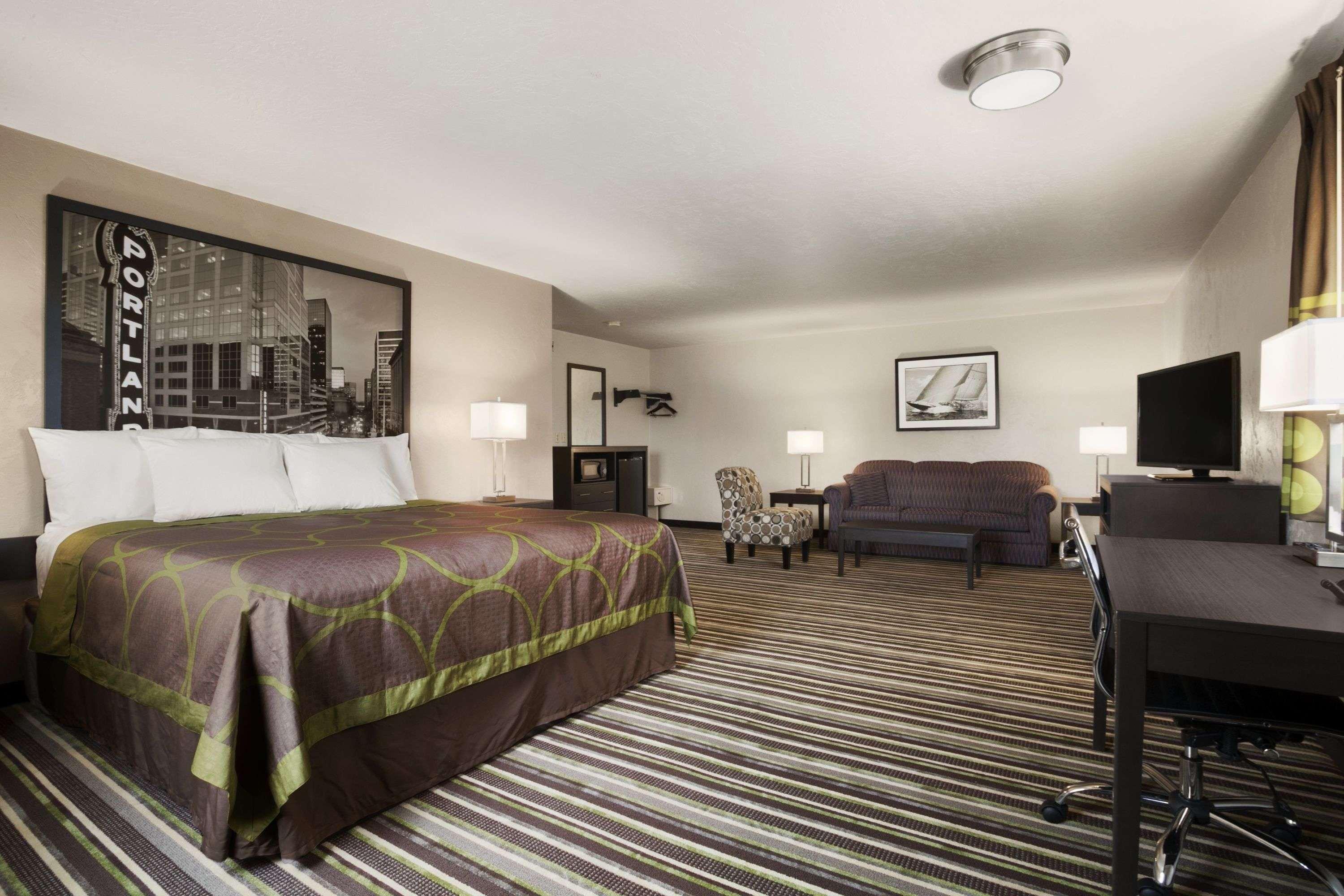 Super 8 By Wyndham Portland Airport Hotel Exterior foto
