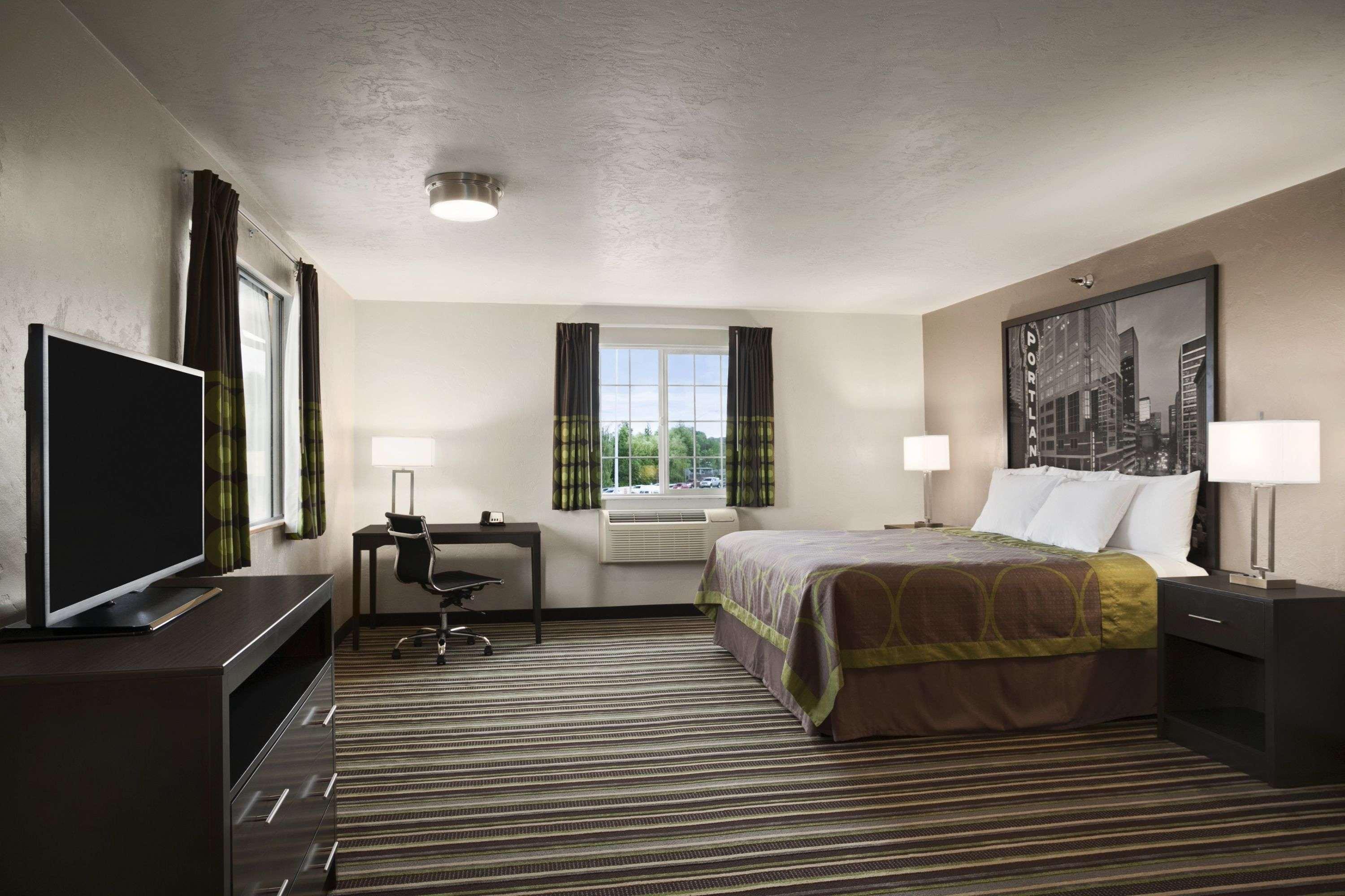 Super 8 By Wyndham Portland Airport Hotel Exterior foto